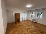 Pcsi Albrlet, Mecsekoldal